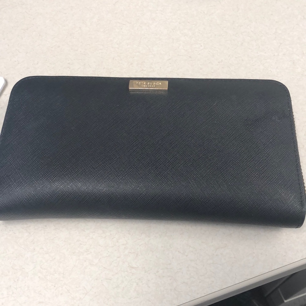 Kate Spade NY Women’s Thing crab Lacey wallet